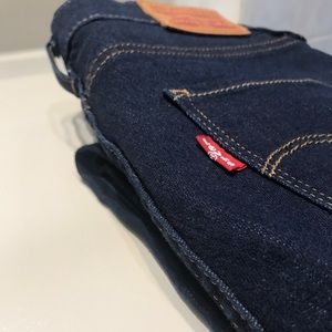 High-Waisted Levis & Strauss (721 Collection)